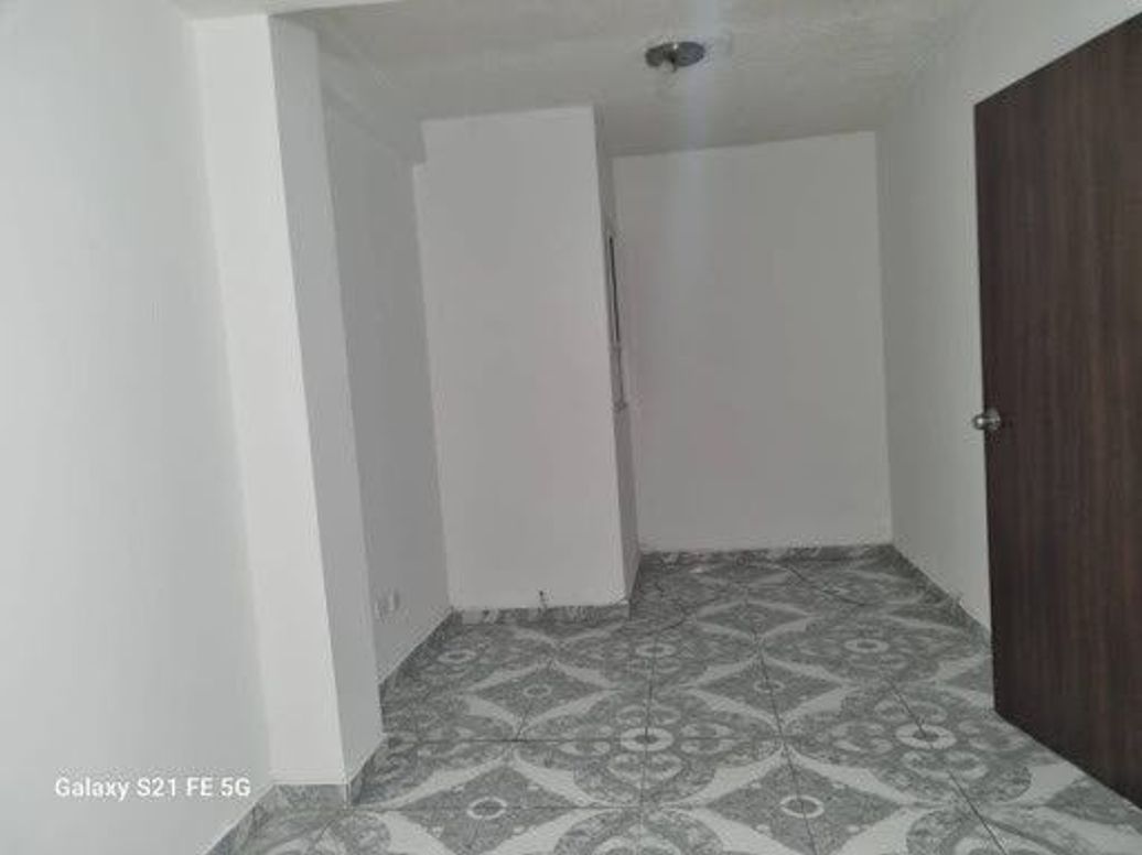 Casa de 5 alcobas en venta en Ospina Perez, Bogotá, 172 m² · foto 9 de 20