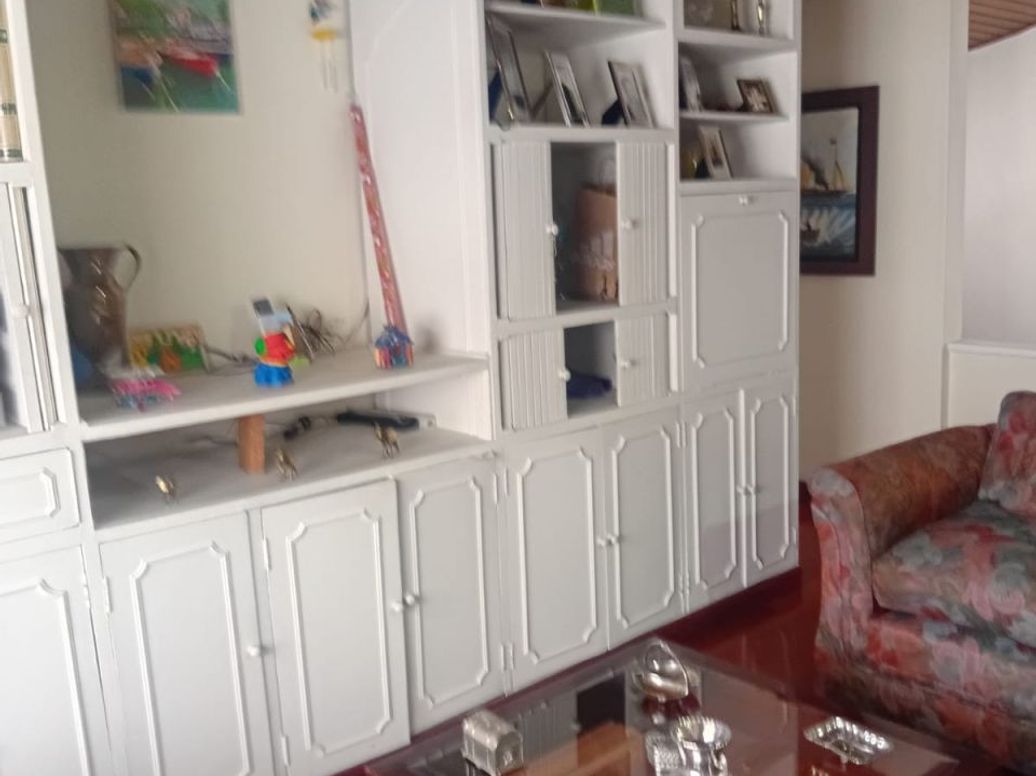 Casa de 3 alcobas en venta en Niza, Bogotá, 200 m² · foto 2 de 3