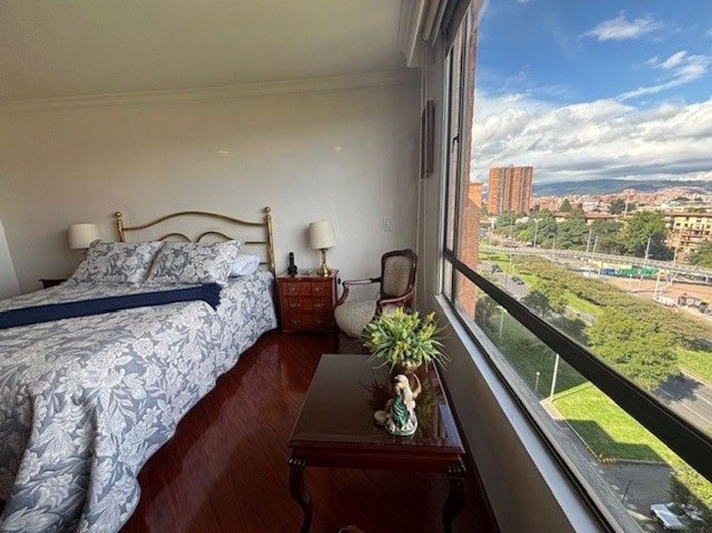 Apartamento de 3 alcobas en venta en Niza Suba, Bogotá, 206 m² · foto 11 de 20