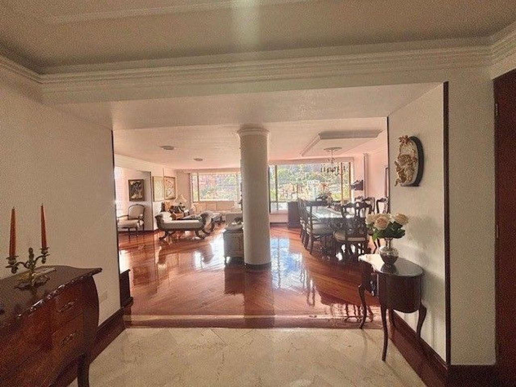 Apartamento de 3 alcobas en venta en Niza Suba, Bogotá, 206 m² · foto 14 de 20