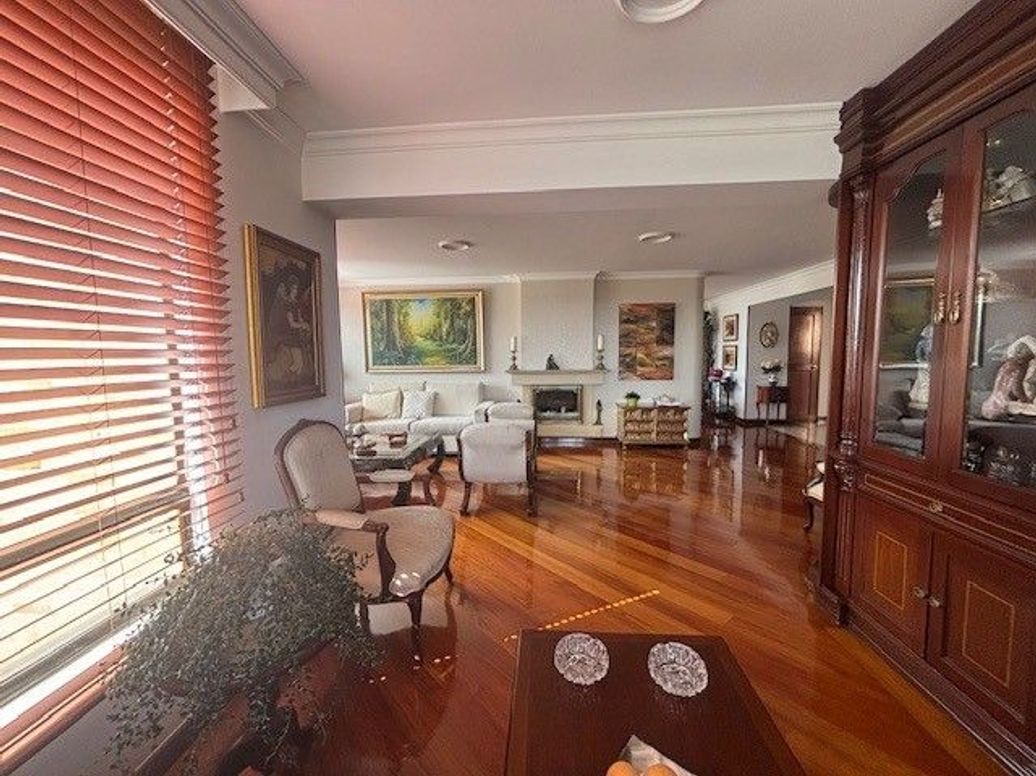 Apartamento de 3 alcobas en venta en Niza Suba, Bogotá, 206 m² · foto 3 de 20