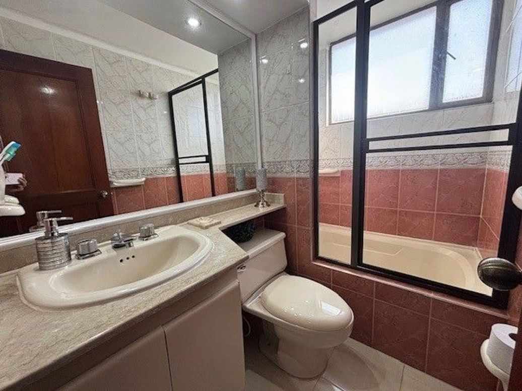 Apartamento de 3 alcobas en venta en Niza Suba, Bogotá, 206 m² · foto 9 de 20