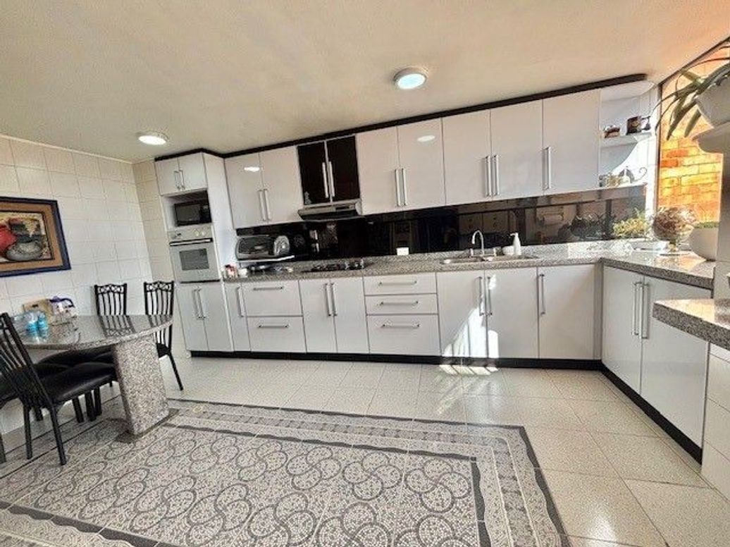 Apartamento de 3 alcobas en venta en Niza Suba, Bogotá, 206 m² · foto 20 de 20