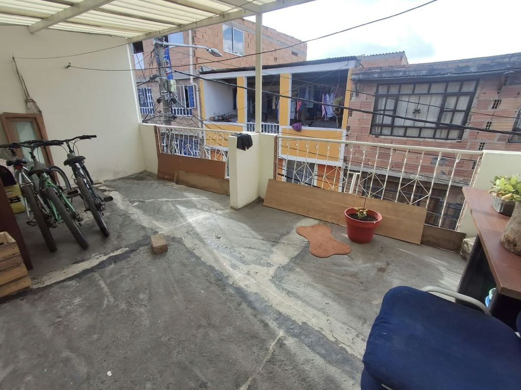 Casa de 4 alcobas en venta en Candelaria La Nueva Ii Sector, Bogotá, 68 m² · foto 9 de 9