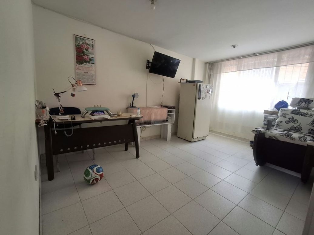 Casa de 4 alcobas en venta en Candelaria La Nueva Ii Sector, Bogotá, 68 m² · foto 4 de 9