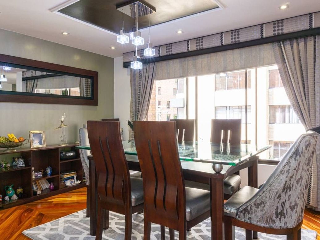 Apartamento de 3 alcobas en venta en El Nogal, Bogotá, 157 m² · foto 2 de 10