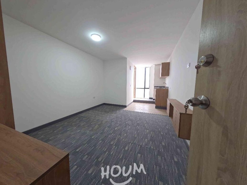 Casa en Rafael Uribe. 1 habitación. 25 M2 en Siete De Agosto