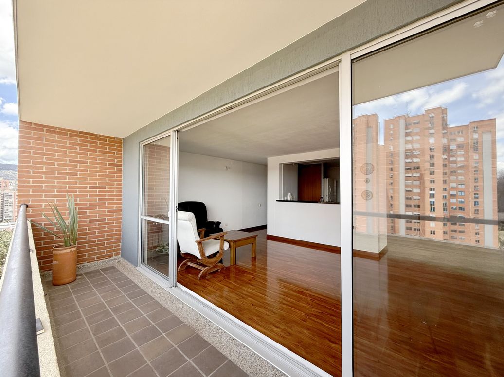 Apartamento de 3 alcobas en venta en San Antonio Nor - Occidental, Bogotá, 109 m² · foto 3 de 20