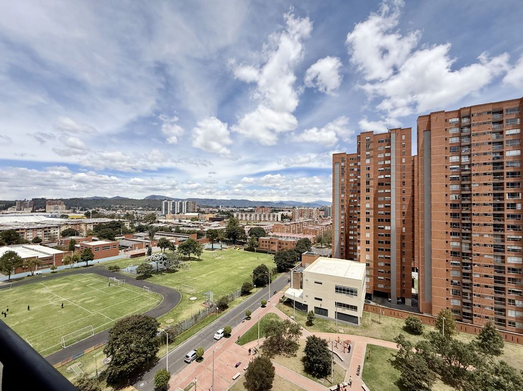 Apartamento de 3 alcobas en venta en San Antonio Nor - Occidental, Bogotá, 109 m² · foto 7 de 20