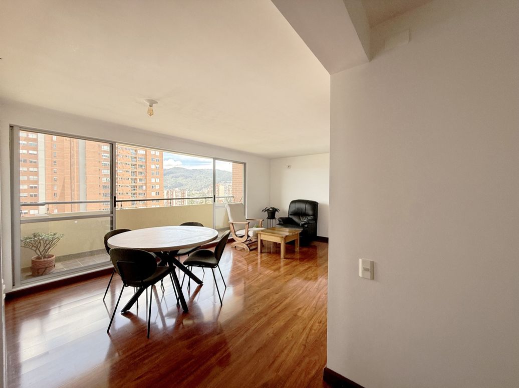 Apartamento de 3 alcobas en venta en San Antonio Nor - Occidental, Bogotá, 109 m² · foto 2 de 20