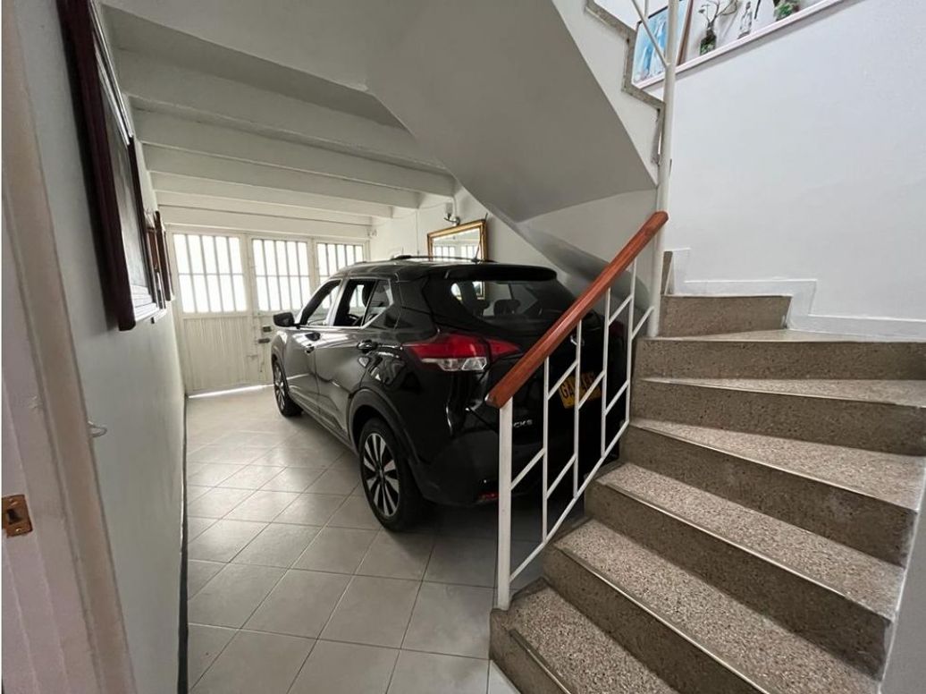 Casa en venta en Las Ferias, Bogotá · foto 2 de 8