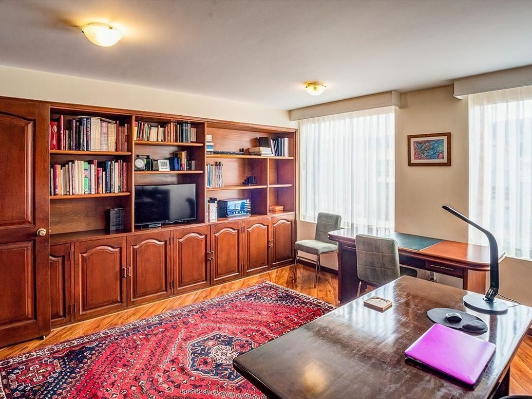 Apartamento de 4 alcobas en venta en Santa Barbara Occidental, Bogotá, 411 m² · foto 19 de 19
