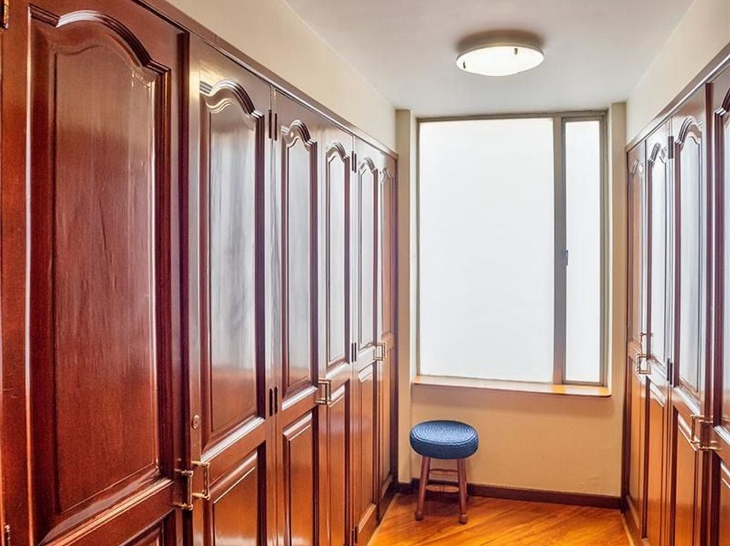 Apartamento de 4 alcobas en venta en Santa Barbara Occidental, Bogotá, 411 m² · foto 12 de 19