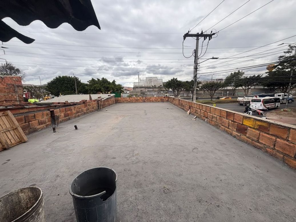 Casa de 1 alcoba en venta en Laguneta, Bogotá, 120 m² · foto 13 de 14