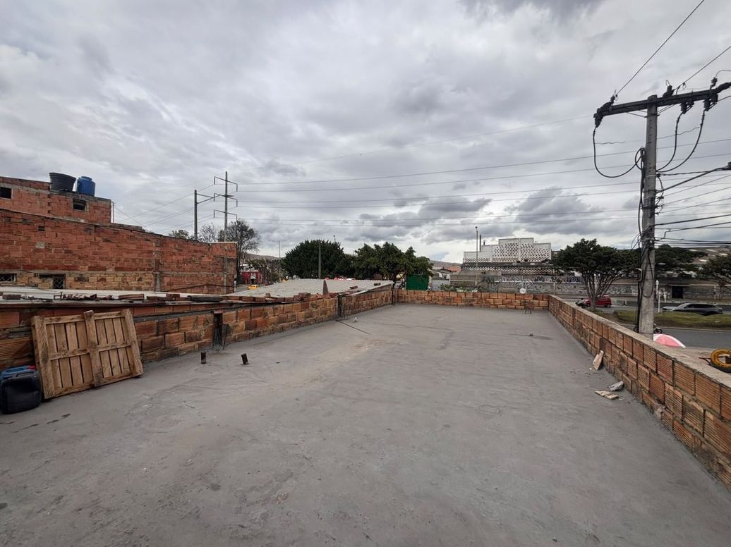 Casa de 1 alcoba en venta en Laguneta, Bogotá, 120 m² · foto 12 de 14