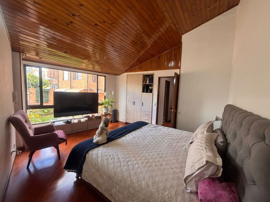 Apartamento de 4 alcobas en venta en El Contador, Bogotá, 206 m² · foto 12 de 19