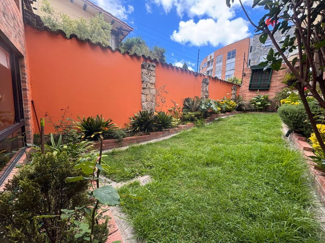 Apartamento de 4 alcobas en venta en El Contador, Bogotá, 206 m² · foto 16 de 19