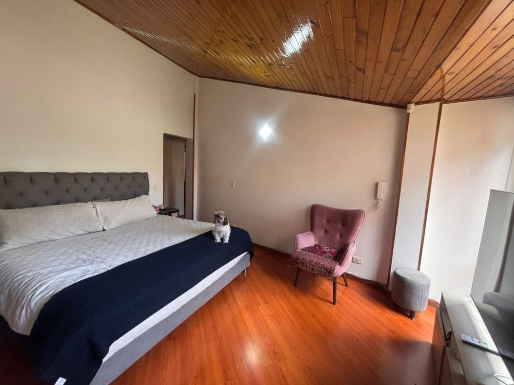 Apartamento de 4 alcobas en venta en El Contador, Bogotá, 206 m² · foto 3 de 19
