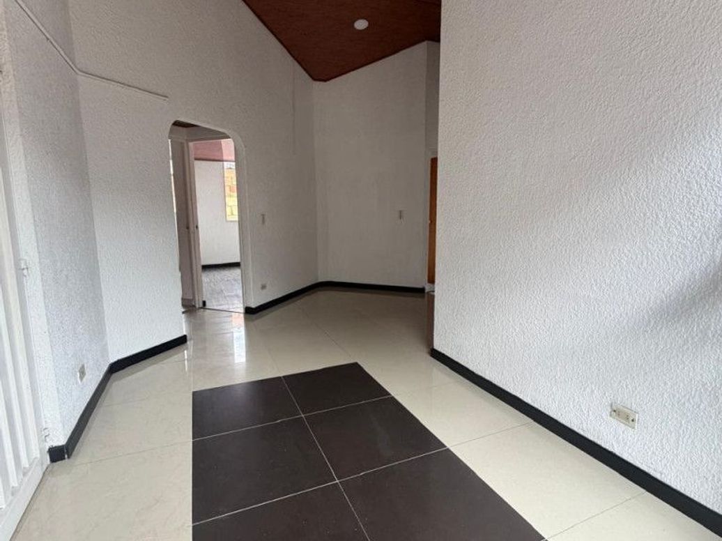 Apartamento de 3 alcobas en venta en Ub. Centro Norte, Bogotá, 48 m² · foto 2 de 12
