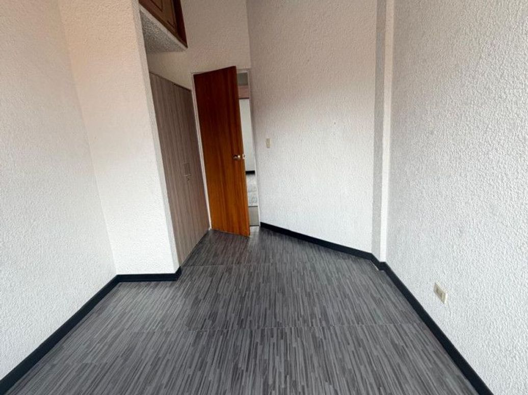Apartamento de 3 alcobas en venta en Ub. Centro Norte, Bogotá, 48 m² · foto 8 de 12