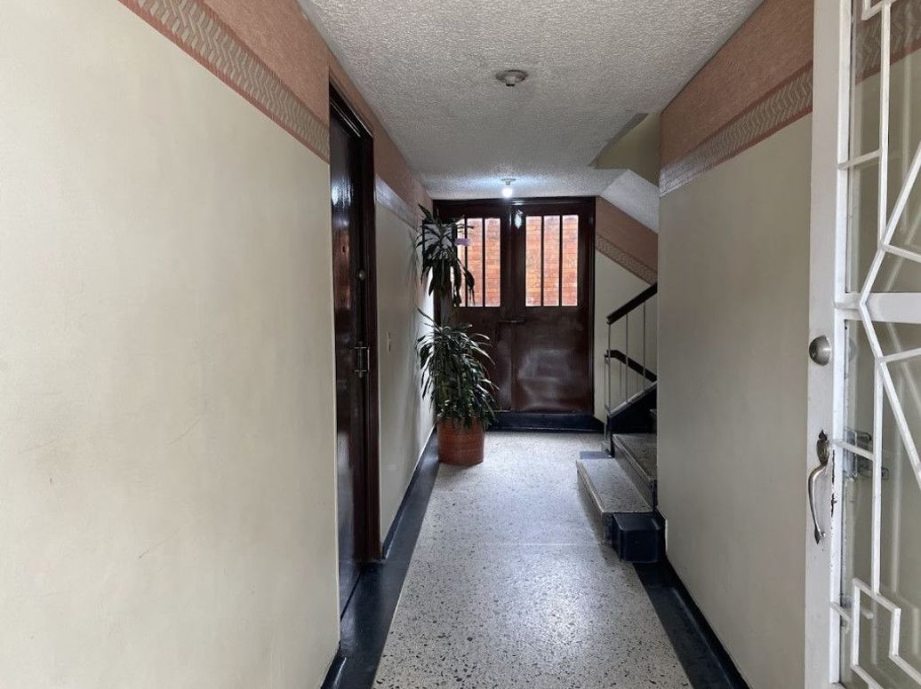 Apartamento de 3 alcobas en venta en Las Américas, Bogotá, 86 m² · foto 2 de 7