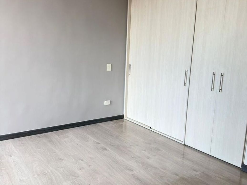 Apartamento de 3 alcobas en venta en La Felicidad, Bogotá, 65 m² · foto 7 de 20