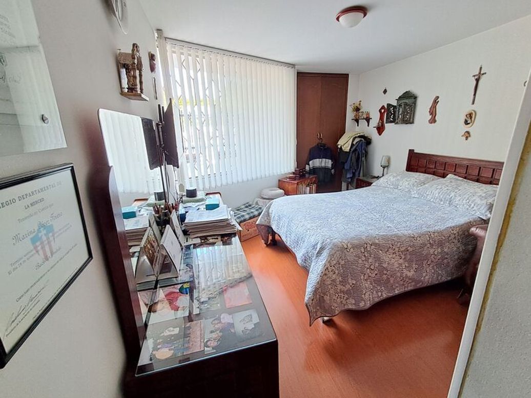 Apartamento de 3 alcobas en venta en Cedro Bolívar, Bogotá, 94 m² · foto 2 de 11