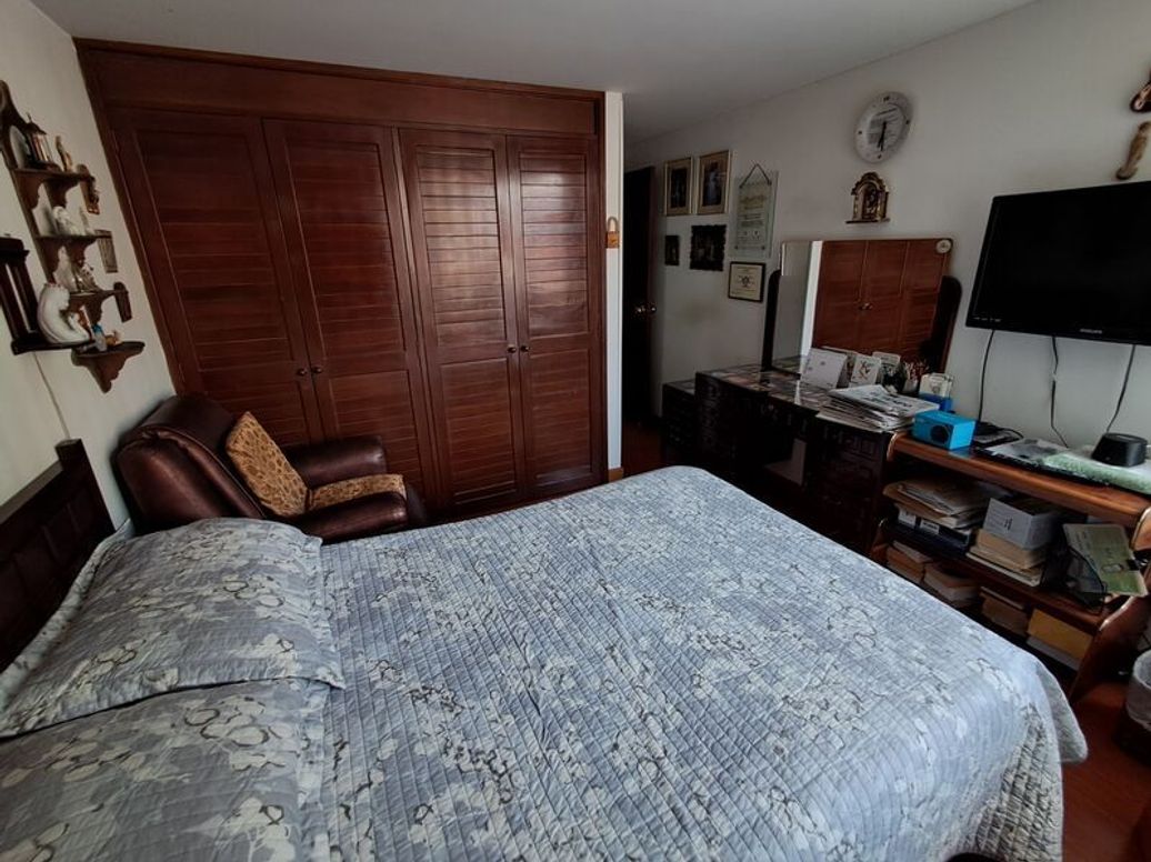 Apartamento de 3 alcobas en venta en Cedro Bolívar, Bogotá, 94 m² · foto 8 de 11