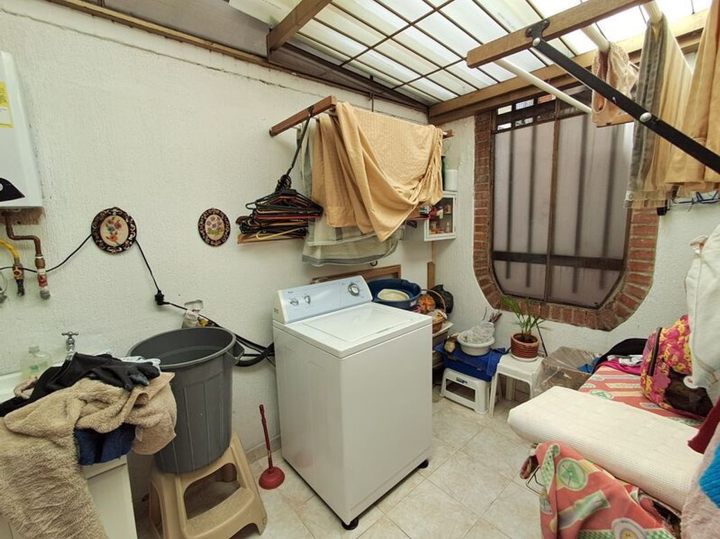 Apartamento de 3 alcobas en venta en Cedro Bolívar, Bogotá, 94 m² · foto 4 de 11