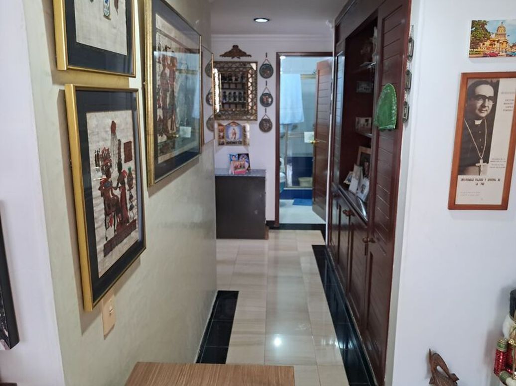 Apartamento de 3 alcobas en venta en Cedro Bolívar, Bogotá, 94 m² · foto 9 de 11