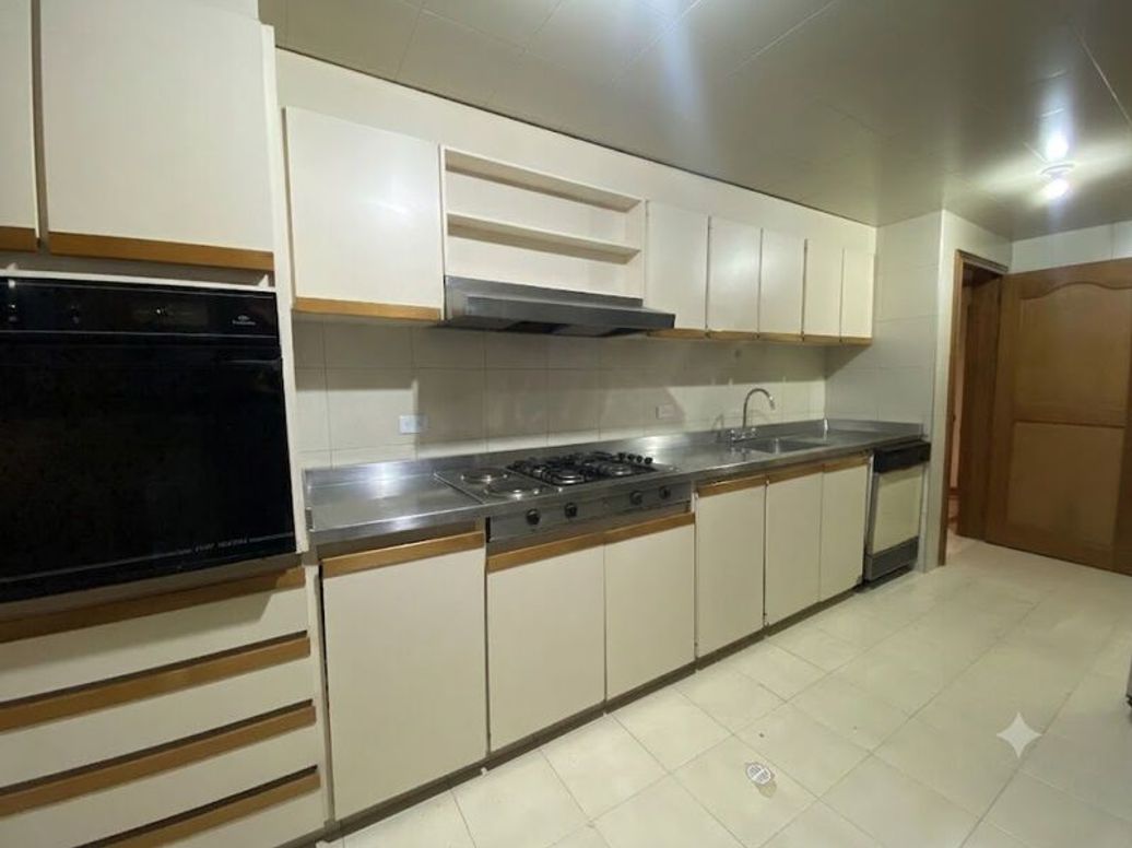 Apartamento de 3 alcobas en venta en Pelodo Del Contry, Bogotá, 175 m² · foto 14 de 20