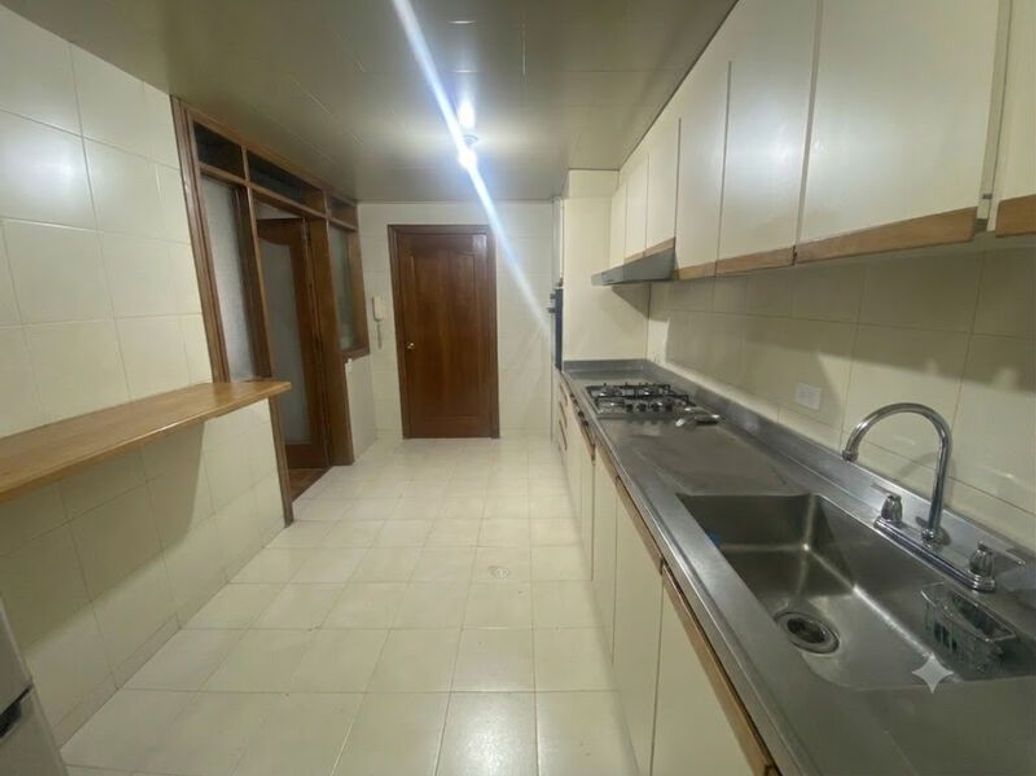 Apartamento de 3 alcobas en venta en Pelodo Del Contry, Bogotá, 175 m² · foto 13 de 20