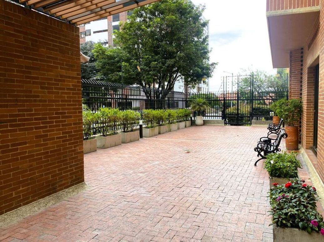 Apartamento de 3 alcobas en venta en Pelodo Del Contry, Bogotá, 175 m² · foto 19 de 20