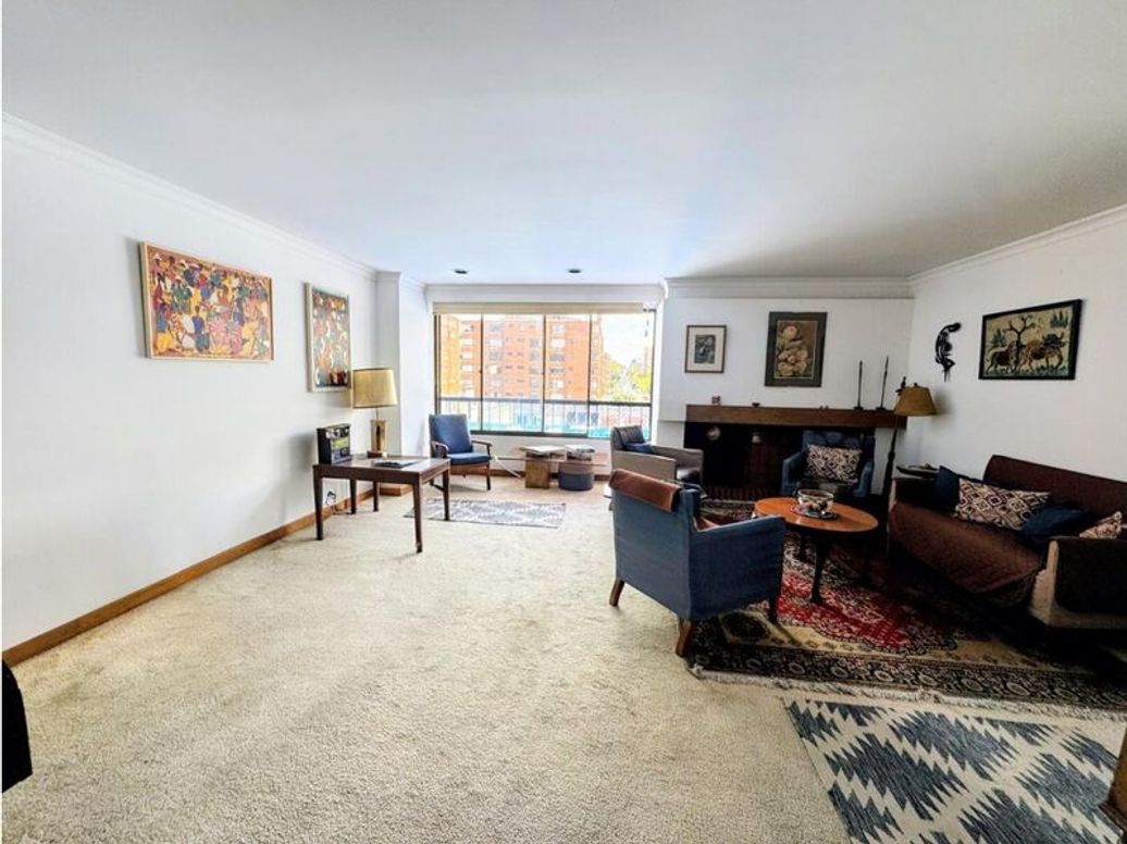 Apartamento de 3 alcobas en venta en Santa Barbara Occidental, Bogotá, 191 m² · foto 7 de 19