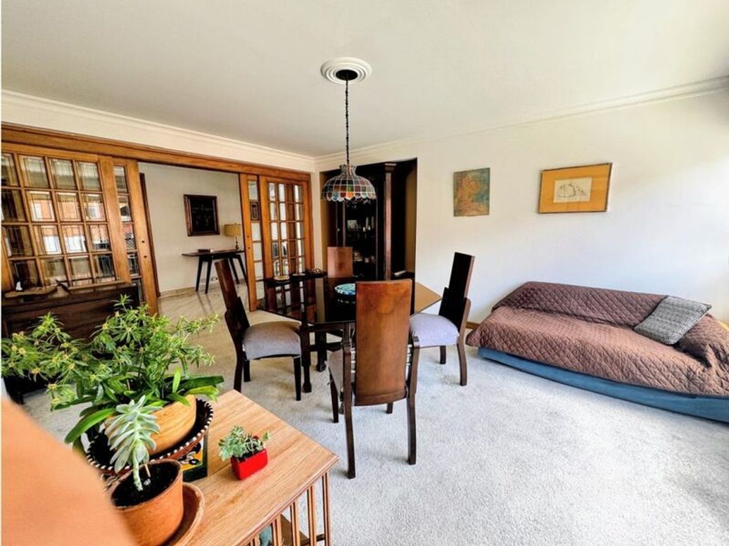 Apartamento de 3 alcobas en venta en Santa Barbara Occidental, Bogotá, 191 m² · foto 8 de 19