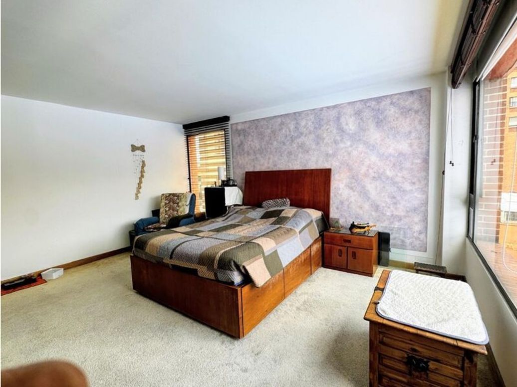 Apartamento de 3 alcobas en venta en Santa Barbara Occidental, Bogotá, 191 m² · foto 14 de 19