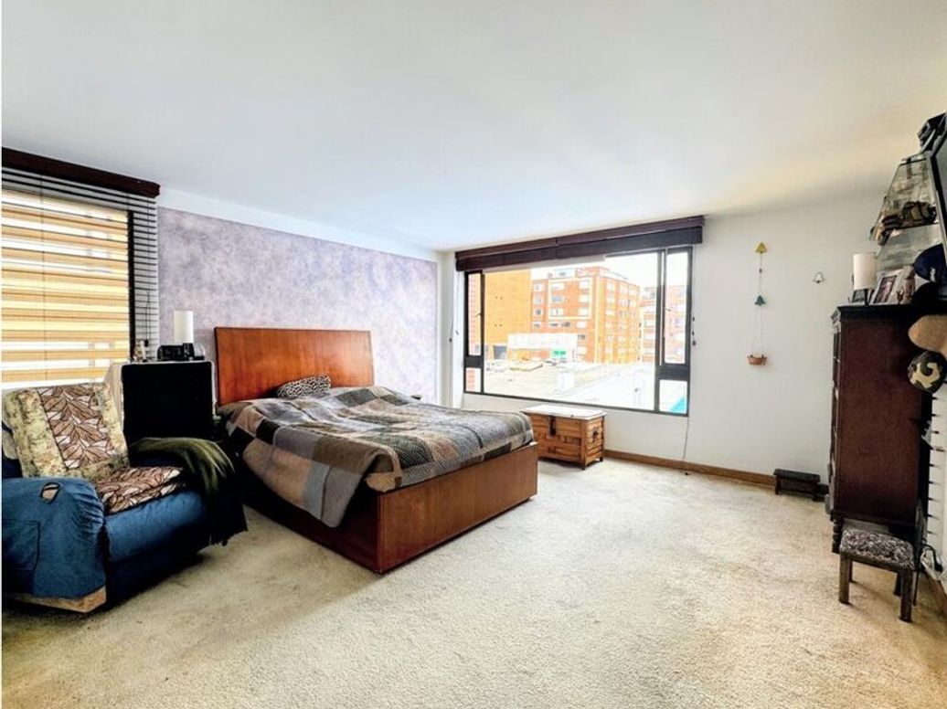 Apartamento de 3 alcobas en venta en Santa Barbara Occidental, Bogotá, 191 m² · foto 15 de 19