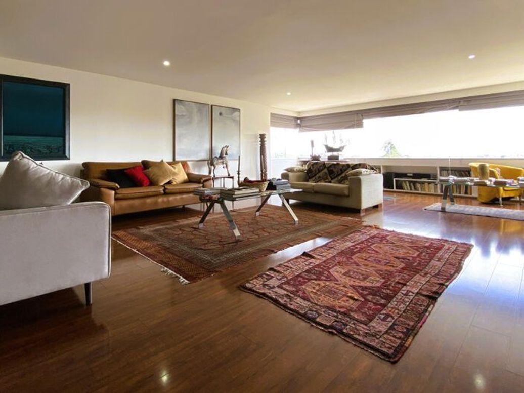 Apartamento de 3 alcobas en venta en El Refugio, Bogotá, 177 m² · foto 2 de 20