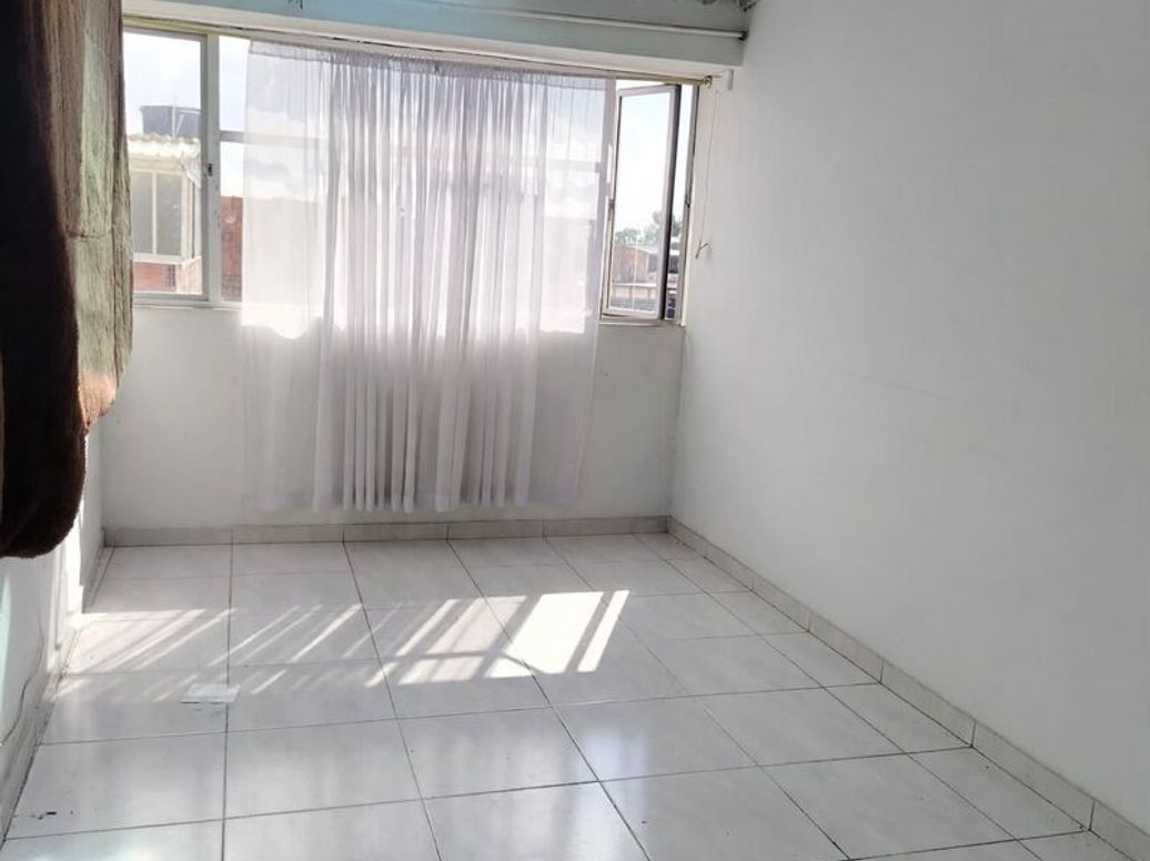 Casa de 8 alcobas en venta en Bosa, Bogotá, 192 m² · foto 3 de 20