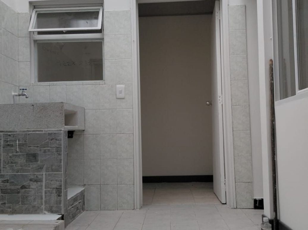 Casa de 6 alcobas en venta en Normandia Occidental, Bogotá, 321 m² · foto 2 de 17