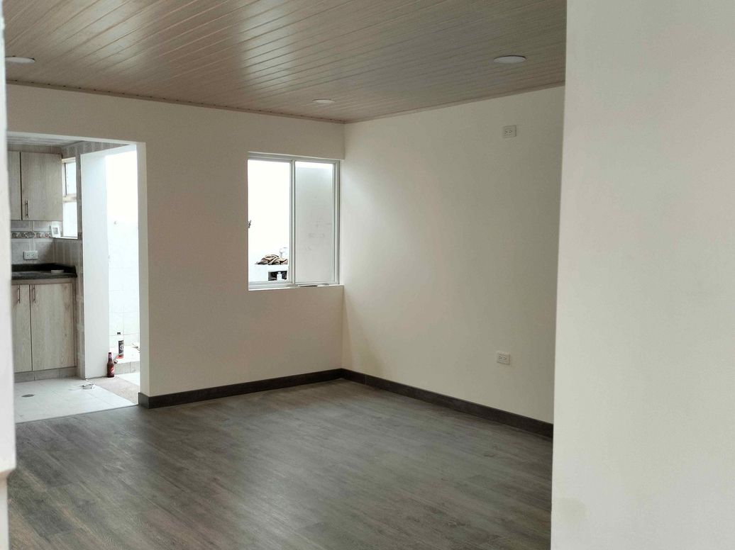 Casa de 6 alcobas en venta en Normandia Occidental, Bogotá, 321 m² · foto 12 de 17