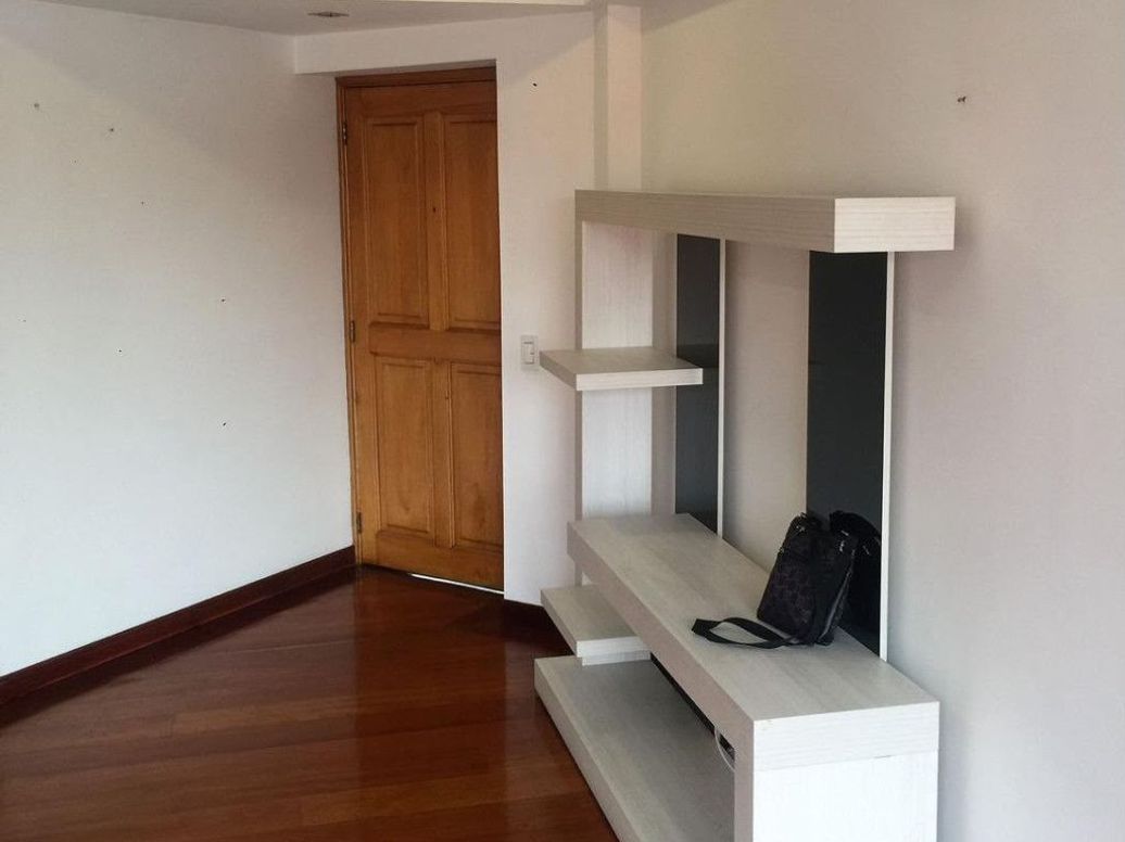 Apartamento de 2 alcobas en venta en San Patricio, Bogotá, 87 m² · foto 3 de 18