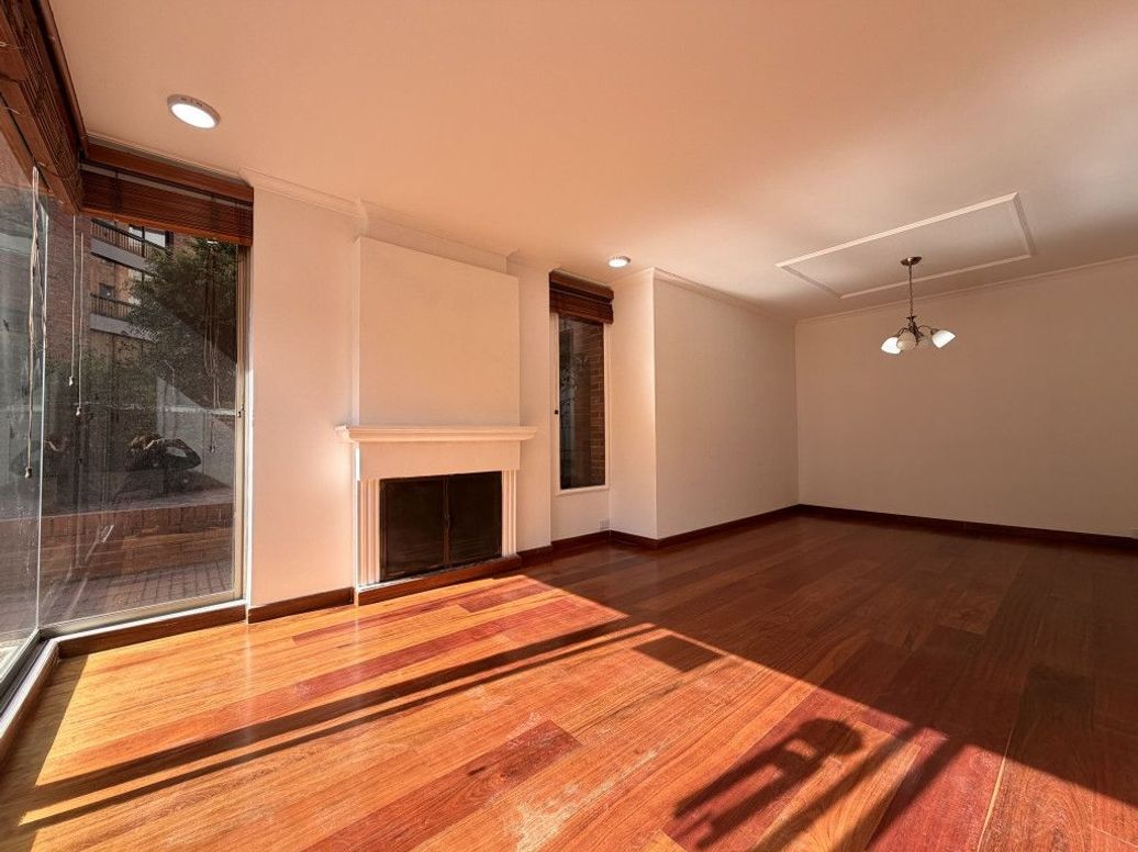 Apartamento de 2 alcobas en venta en San Patricio, Bogotá, 95 m² · foto 2 de 17