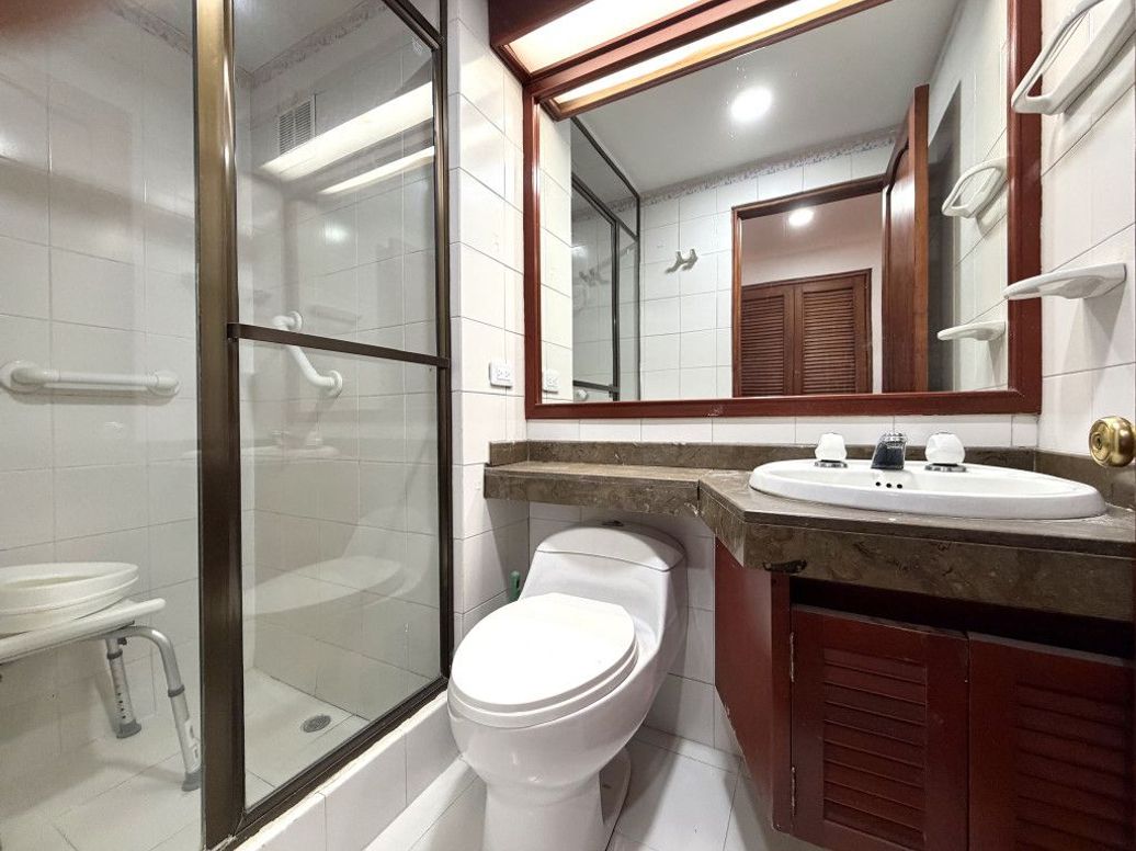 Apartamento de 2 alcobas en venta en San Patricio, Bogotá, 95 m² · foto 8 de 17