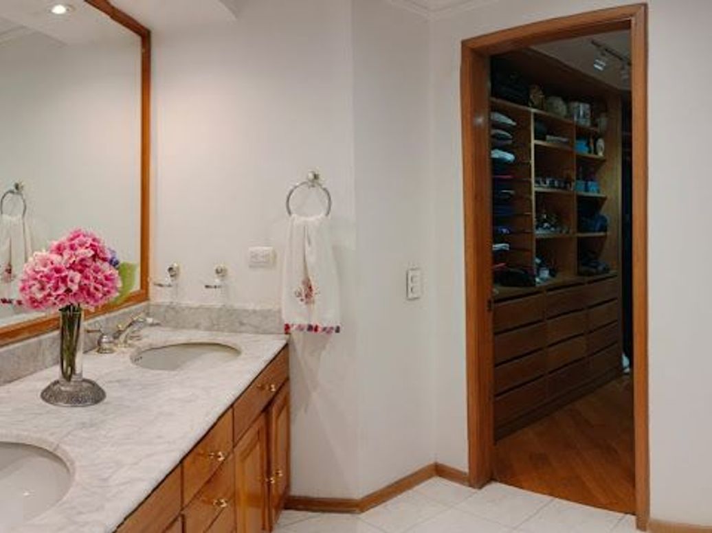 Apartamento de 3 alcobas en venta en La Carolina, Bogotá, 283 m² · foto 18 de 20