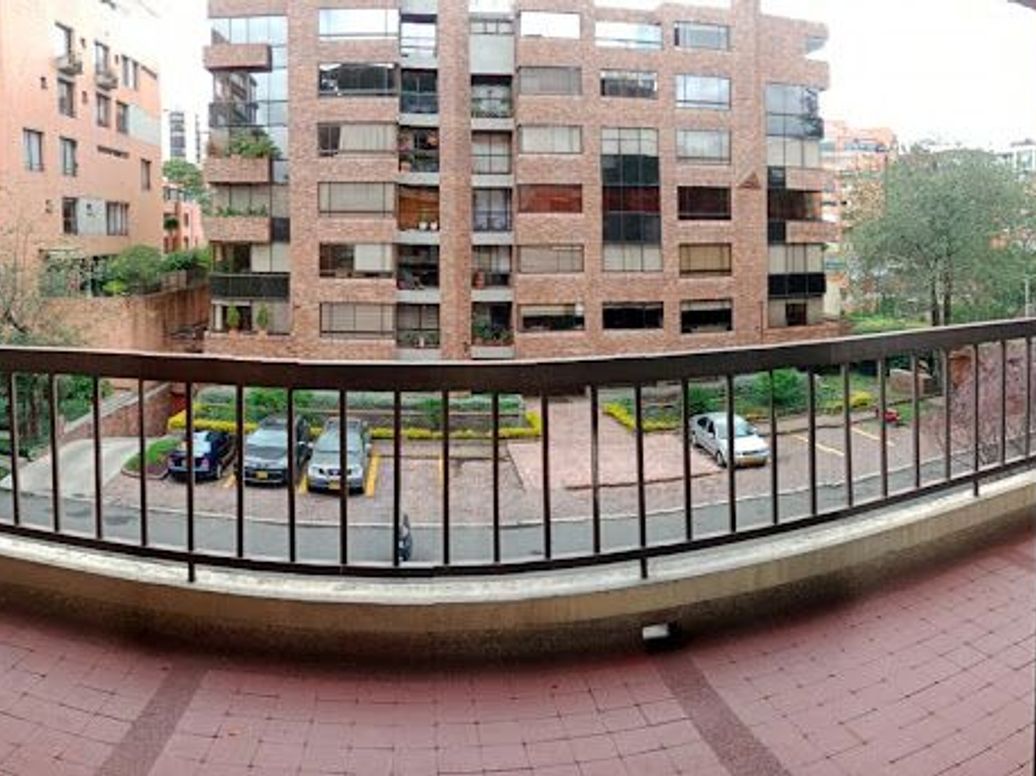 Apartamento de 3 alcobas en venta en La Carolina, Bogotá, 283 m² · foto 10 de 20