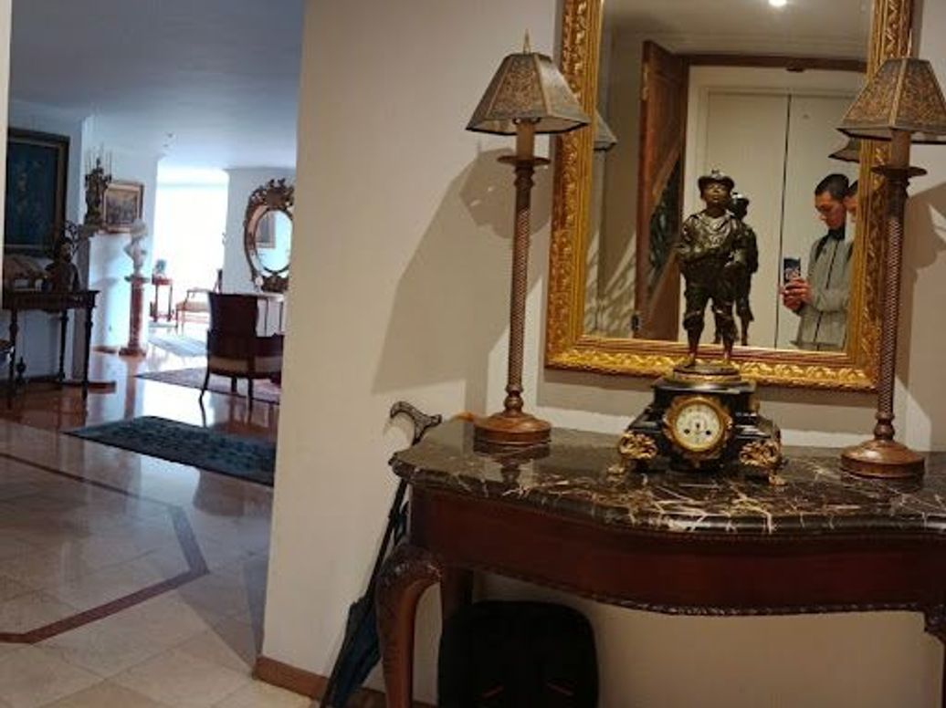 Apartamento de 3 alcobas en venta en La Carolina, Bogotá, 283 m² · foto 3 de 20