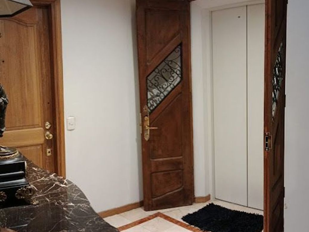 Apartamento de 3 alcobas en venta en La Carolina, Bogotá, 283 m² · foto 2 de 20