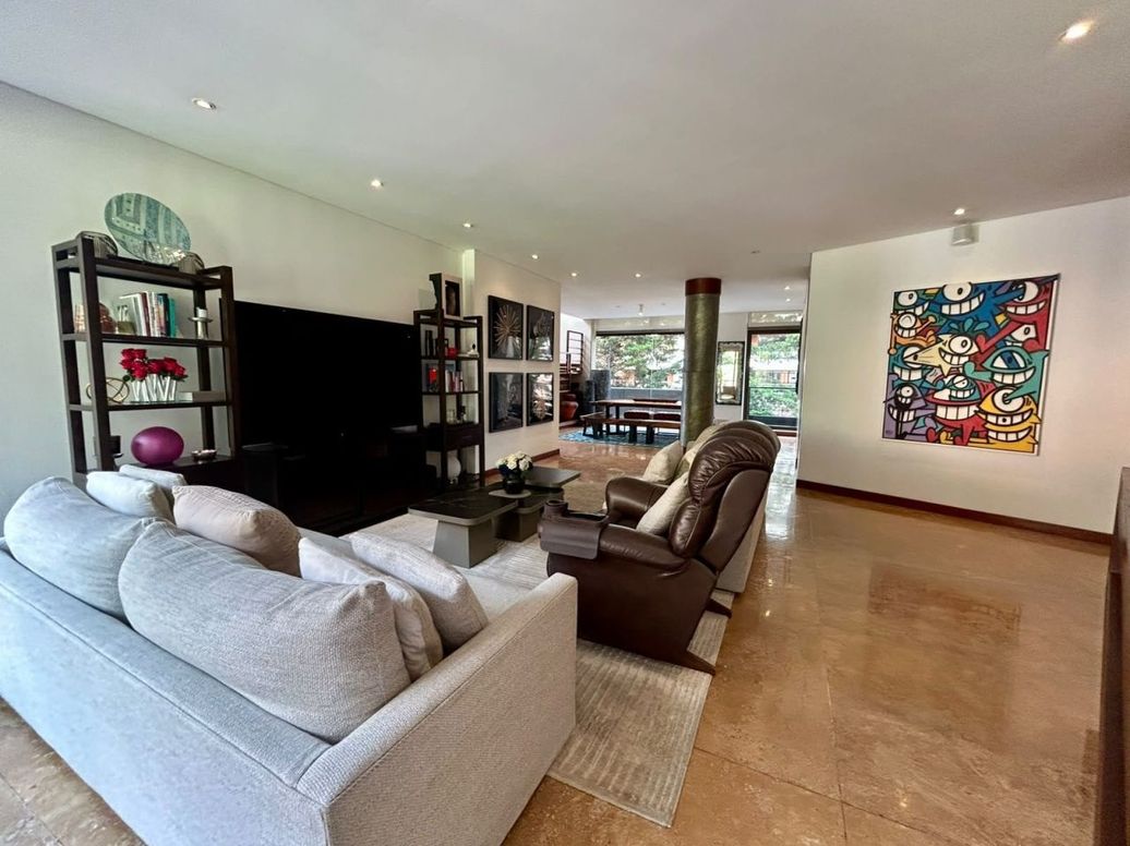 Apartamento de 4 alcobas en arriendo en Los Alpes, Bogotá, 313 m² · foto 16 de 20