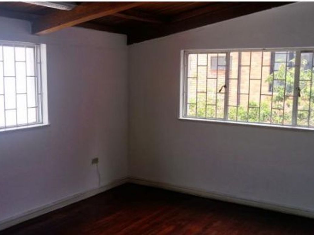 Casa de 8 alcobas en venta en Teusaquillo, Bogotá, 387 m² · foto 8 de 13